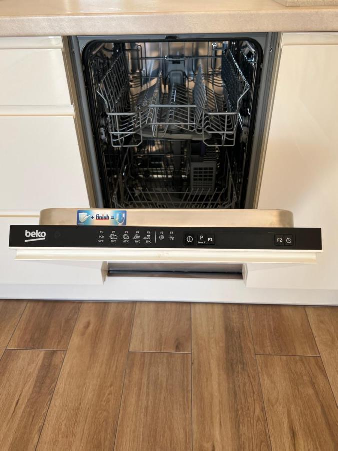 Apartament 26 Metro Apartment Варшава Екстериор снимка