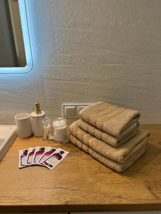 Apartament 26 Metro Apartment Варшава Екстериор снимка